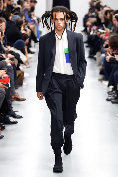 Look 26